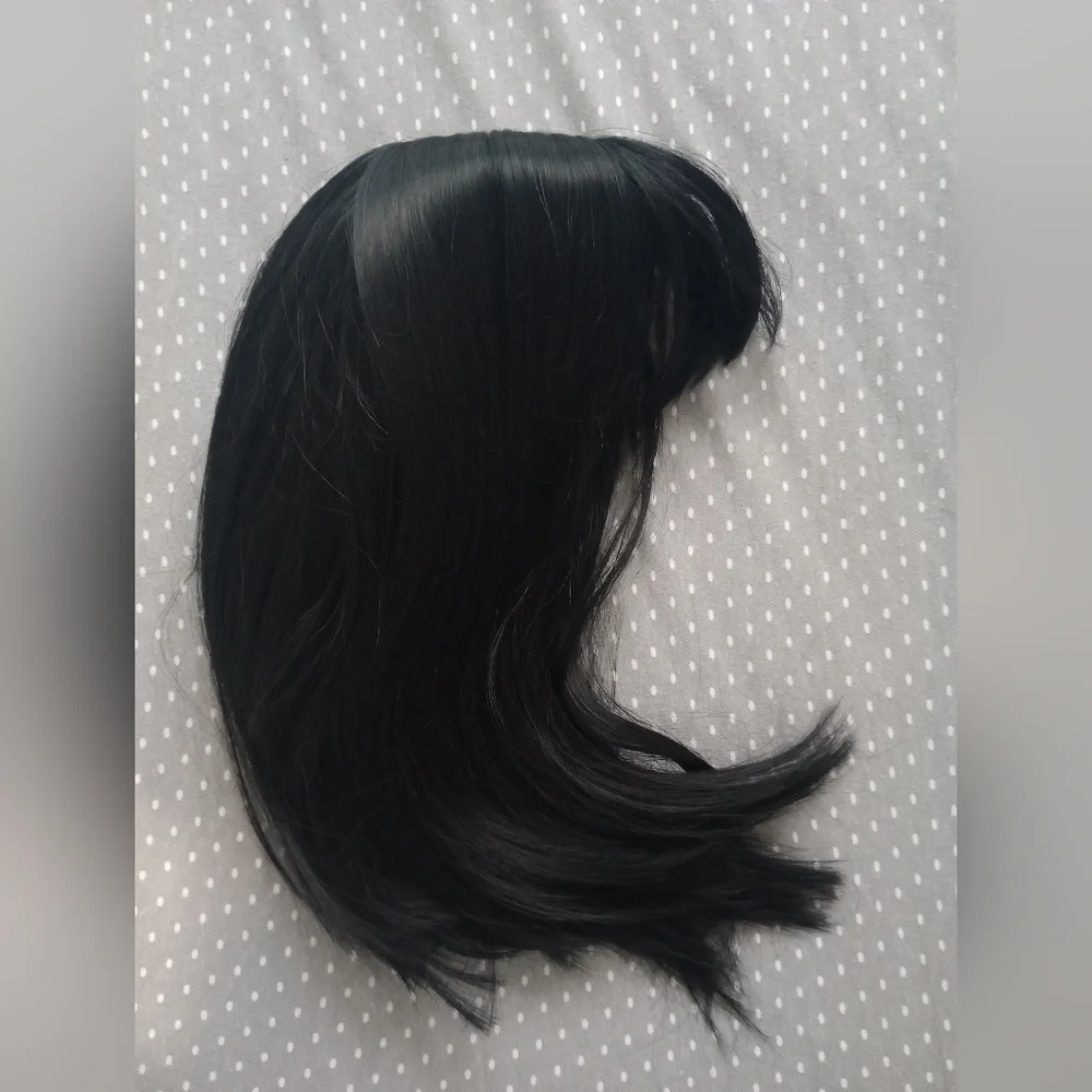 New Elegant Black Wig Tapered Bob 14